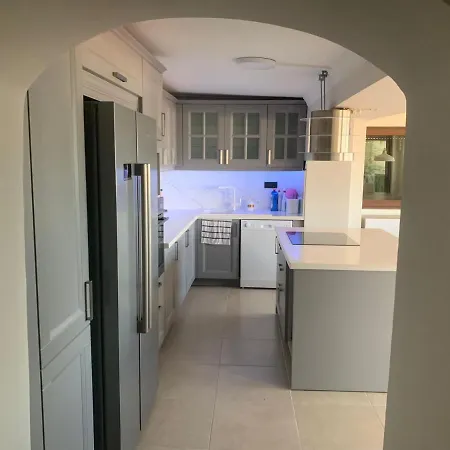 Deniz Manzarali Apartment