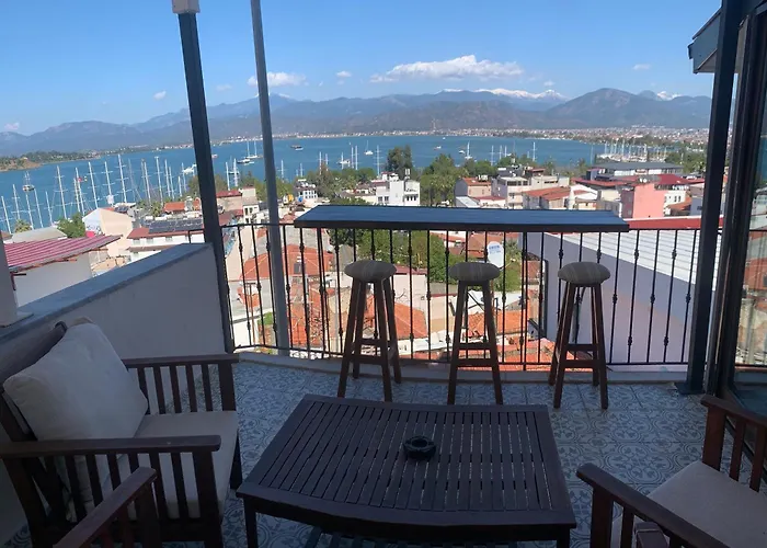 Apartman Deniz Manzarali *