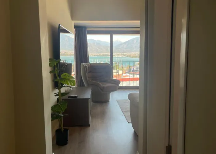 Deniz Manzarali Apartman *