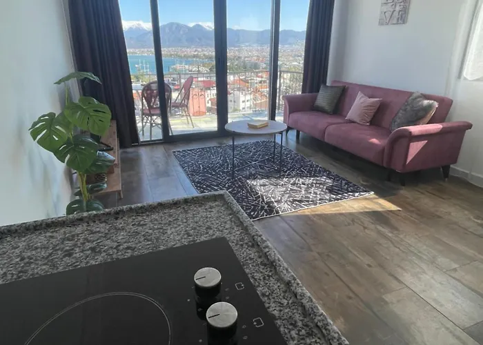 Deniz Manzarali Lejlighed